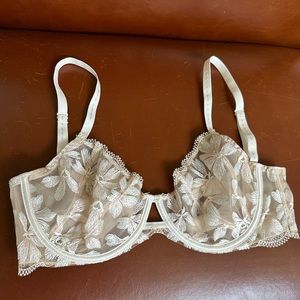 Free People Intimates cream and white lace bra 34DD